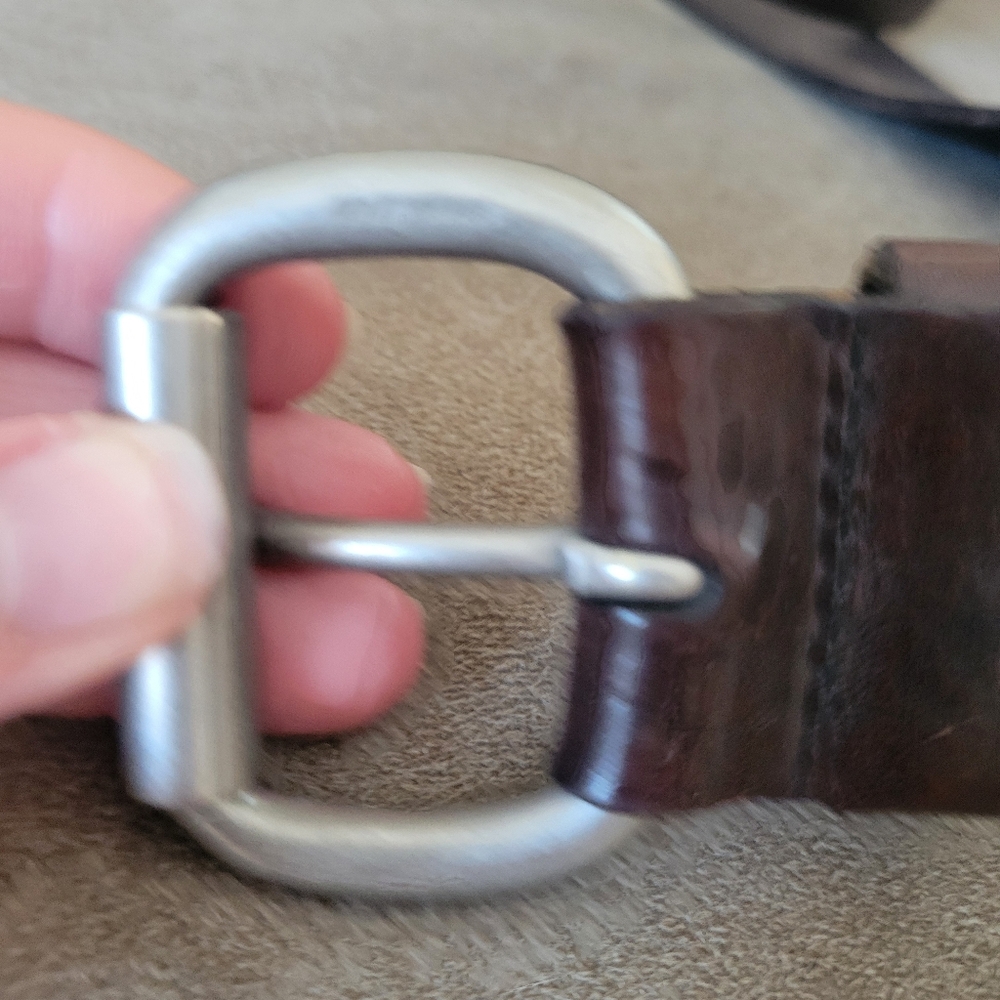 Relic Men's Brown Leather Belt with Silver-Tone Solid Brass Buckle Size 38 - Picture 5 of 9